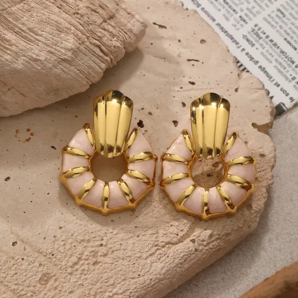 Wholesale Elegant Shell Shaped Enamel Drip Oil Non-Fading Earrings For Women Fashionable Luxury Stainless Steel Jewelry