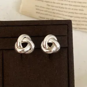 A-1437 Silver Cable Earrings