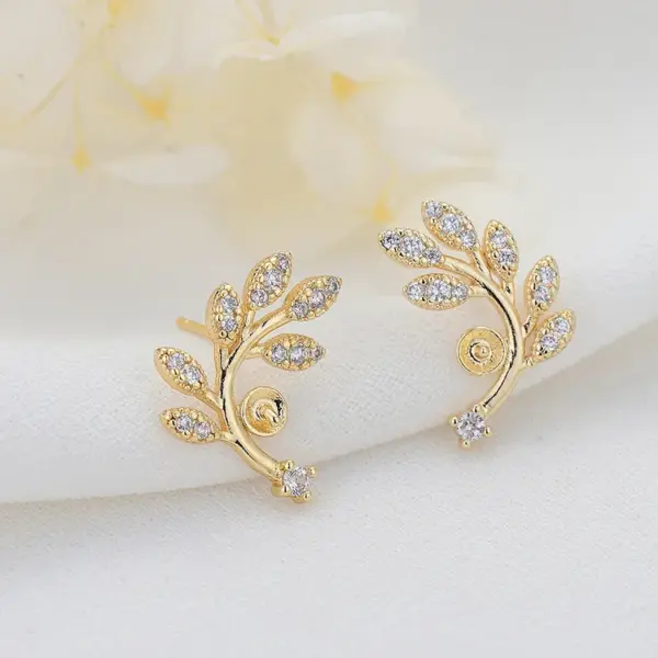 Wholesale Flowers Stud Earrings For Women With 925 Sterling Silver Posts And Copper Base Inlaid With Zirconia In Simple Style