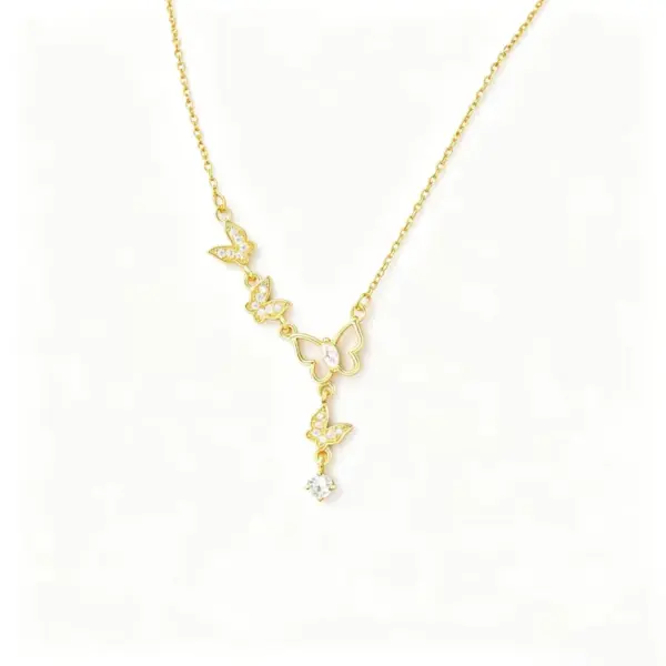 Wholesale Butterfly Inlay Pendant Necklace For Women In Copper With 18K Real Gold Plated Water Plating And Artificial Rhinestones On Cable Chain