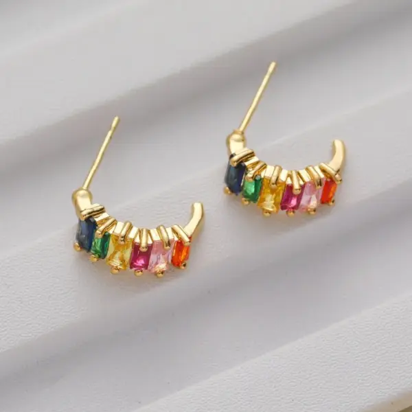 Wholesale Colorful Zircon Earrings Luxury Niche Design High-End Feelings Mosquito Coil Tray No Piercing Rainbow Clip C-Shape Women's Earrings