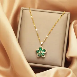 Ta029# Green Zircon Snowflake Necklace