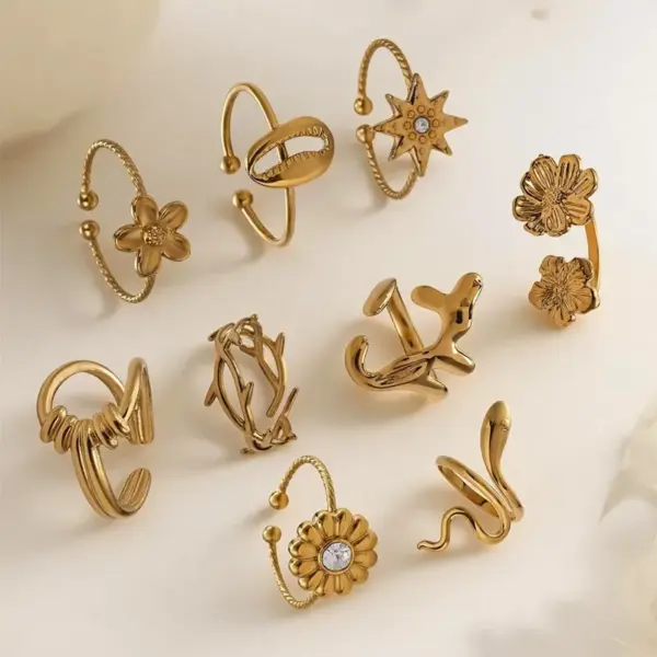Wholesale Vintage Stainless Steel Ring With Zircon Flower Design 18K Vacuum Plated Non-Fading Eight-Pointed Star Ring Elegant Versatile Luxury Simple