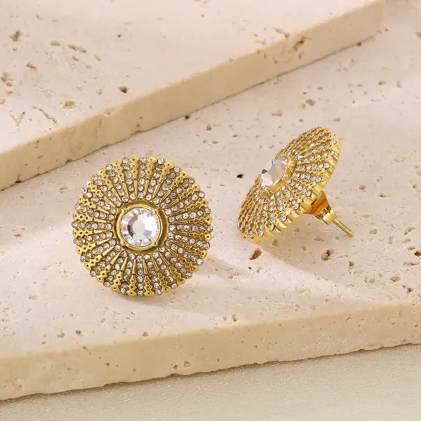 Wholesale Ion Plating (IP) 18K Gold Plated Round 304 Stainless Steel Vintage Style Waterproof Non Tarnish Ear Studs
