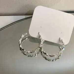 Silver Small Pieces of Silver Earrings a-950