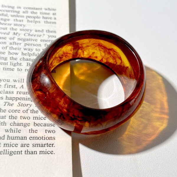 Wholesale Resin Oval Wide Edition Geometric Curved Resin Smudged Brown Bracelet Style Bracelet for Women