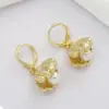 Wholesale Fashionable Shell Copper Micro-Paved Zirconia Simulated Pearl Ear Cuff Earrings Women's Versatile Ear Jewelry Daily Date Suitable