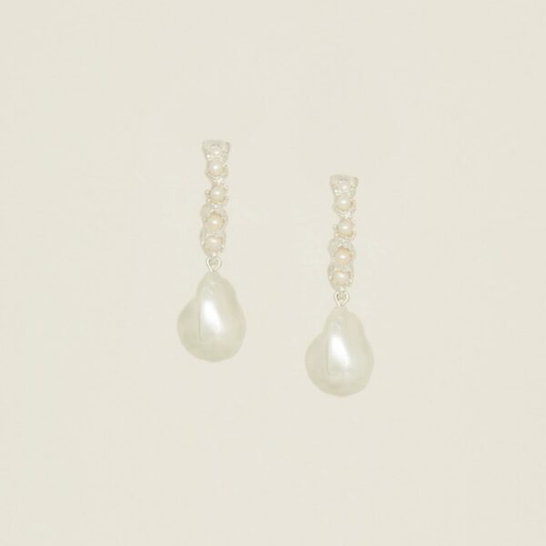 Wholesale Valentine's Day gift same shaped pleated pearl earrings baroque pearl earrings