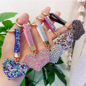 Wholesale 2023 creative high-grade rhinestone heart car keychain Japanese and Korean ladies accessories diamond rope bag pendant