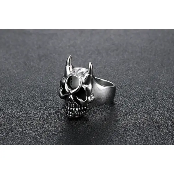 oly-256181c8b3d145e194cd20639d1e3de8 Wholesale Men's Vintage Titanium Steel Skull Ring With Black Rubber Inlay Streetwear Accessory