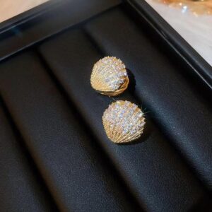 oly-258d90e73e2f44b99568f01e9c13ddc1 Wholesale light luxury diamond-embedded shell ear buckle high-grade elegant white collar exquisite goddess jewelry Valentine's Day style