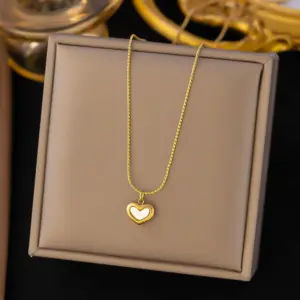 [Xlh65] White Shell Heart-Shaped / Gold