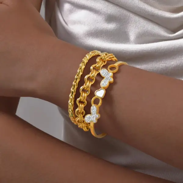 Wholesale PVD Coated Real Gold Plated 18K Gold Butterfly 304 Stainless Steel IG Style Elegant Lady Waterproof Non Tarnish 304 Stainless Steel Lobster Trigger Clasp Closure Chain Bracelet