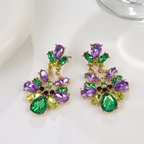 oly-25fd9272adb9281b3aaa953b472f5352 Wholesale Green Saint Parkside Earrings Irregular Crystal Flower Earrings Light Luxury High Sense Design