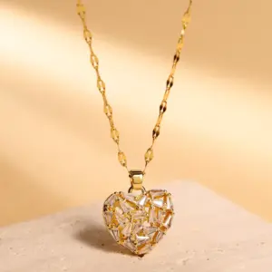 Wholesale Jewelry Elegant Glam Heart Shape Stainless Steel Zircon Plating Inlay Pendant Necklace