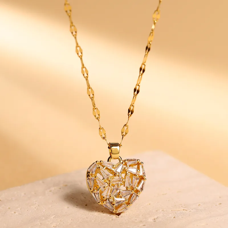 Wholesale Jewelry Elegant Glam Heart Shape Stainless Steel Zircon Plating Inlay Pendant Necklace