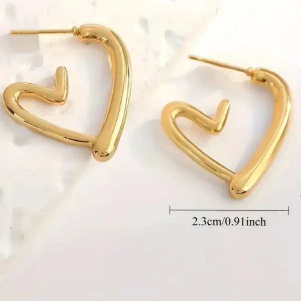 Wholesale 304 Stainless Steel Heart Shape Long-Lasting Plated Golden Plated Wedding Sexy Pastoral Earrings
