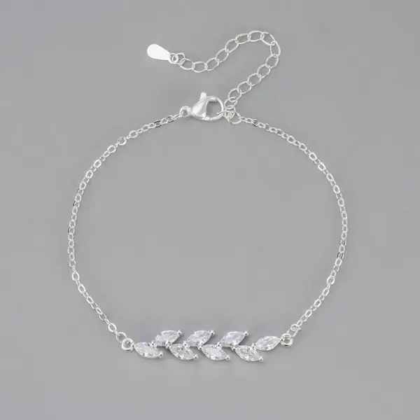 Wholesale Heart Hoops Leaf Pattern Bracelets For Women In Copper With Zircon Inlay, Available In Golden