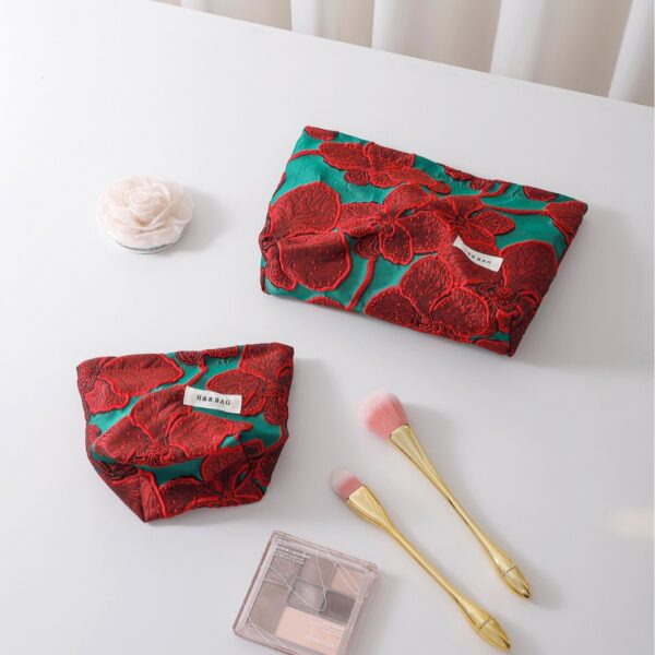 Wholesale Vintage Red Jacquard Canvas Cosmetic Bag Large Capacity High-Level Clutch Bag Storage Bag Coin Purse