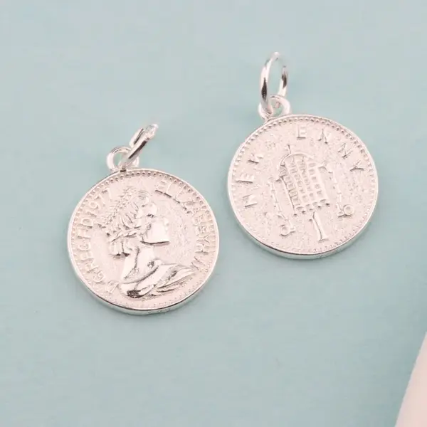 Wholesale 925 Silver Queen Round Pendant Grid DIY Bracelet Necklace Charm Jewelry Accessories Cross Moon Lion American Flag Design