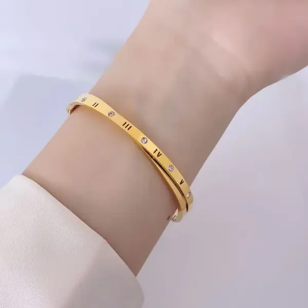 Wholesale Sexy Hollow Double Cross Double Line Diamond Inlaid 304 Stainless Steel Geometric Universal Electroplated Rhinestone Bracelet