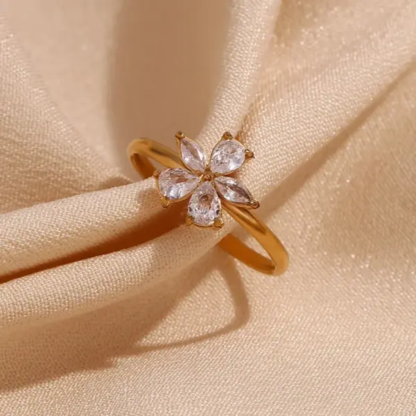 Wholesale PVD Coated Real Gold Plated 18K Gold Flower 304 Stainless Steel Simple Style Waterproof Non Tarnish Open Rings