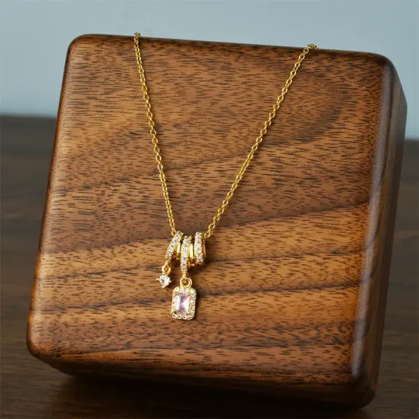 Wholesale New Sparkling Tassel Square Pendant Accessories Titanium Steel Necklace Niche Design Sense High-End Micro-Inlaid Zirconia Clavicle Chain Electroplated (Including Color Retention Layer)