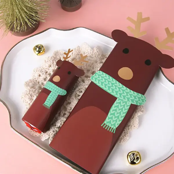 Wholesale Colorful Christmas Gift Packaging Cards Cartoon Design Elegant Set Beautifully Crafted Holiday Candy Wrapping Cards