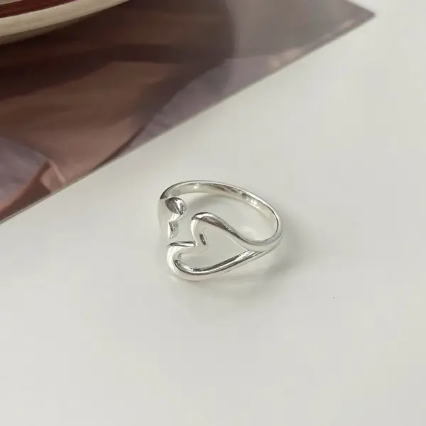 Wholesale Simple Hollow Heart Ring For Women Elegant Minimalist Design Trendy Geometric Pattern Copper Material Open Ring Style