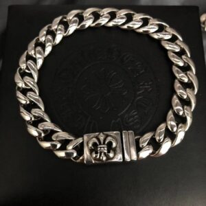 Scout flower head bracelet
