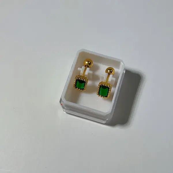 Wholesale PVD Coated 18K Gold Plated Heart Shape Ball 304 Stainless Steel Sweet Waterproof Non Tarnish Cartilage Earrings