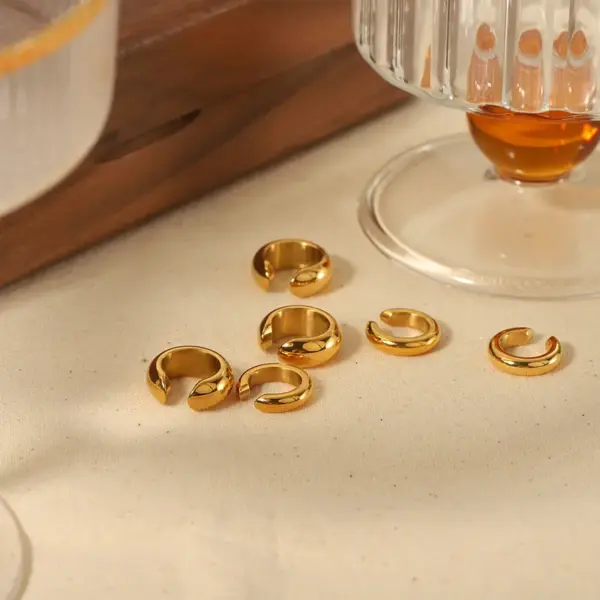 Wholesale PVD Coated Real Gold Plated C Shape Round 304 Stainless Steel Vintage Style Waterproof Non Tarnish Ear Cuffs