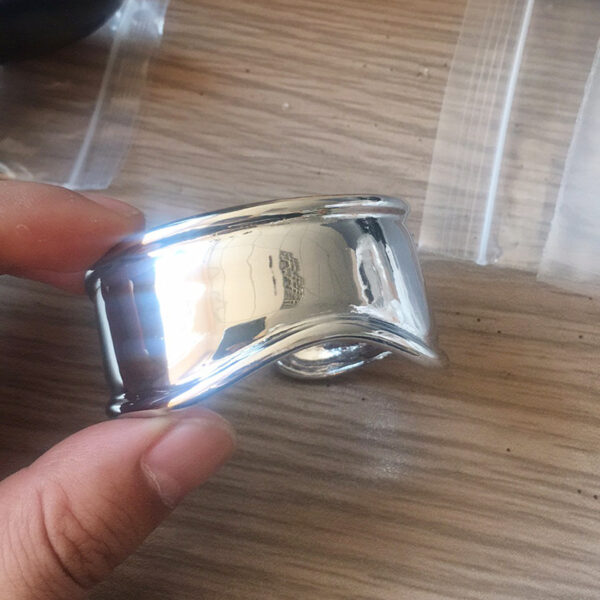 oly-2a8d4db7e5f38df45b08723f255c6d26 Wholesale fashionable women's bracelets, light luxury, elegant and simple jewelry