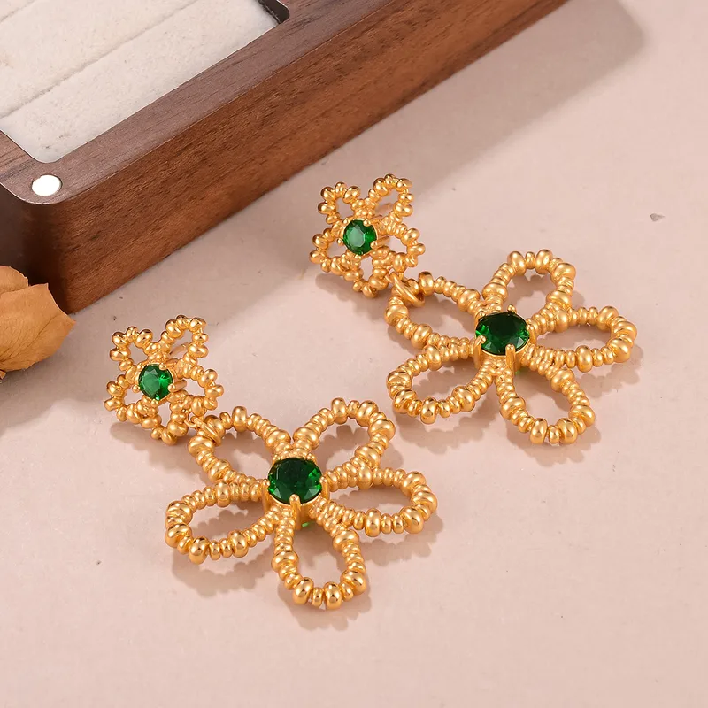 Wholesale Hypoallergenic Flowers Drop Earrings For Women In KC Golden Plated Copper With Rhinestones And UV Plating