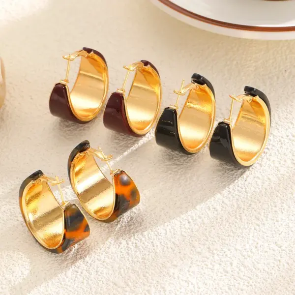 Wholesale Wide C-shaped Hoop Earrings For Women Jewelry Accessories