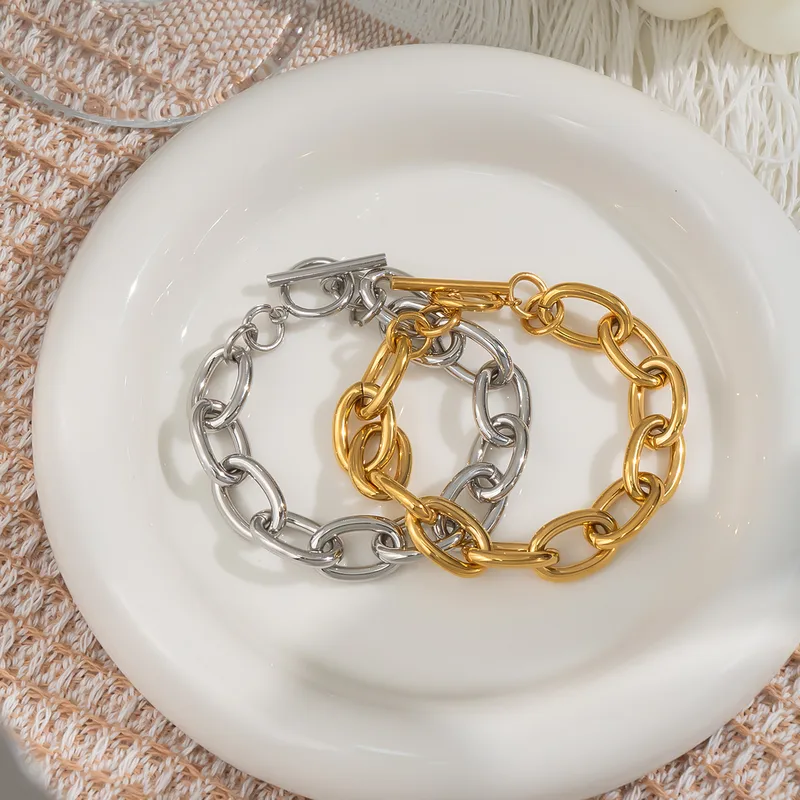 Wholesale PVD Coated Real Gold Plated 18K Gold Solid Color 304 Stainless Steel Sweet Waterproof Non Tarnish 304 Stainless Steel OT Clasp Toggle Clasp