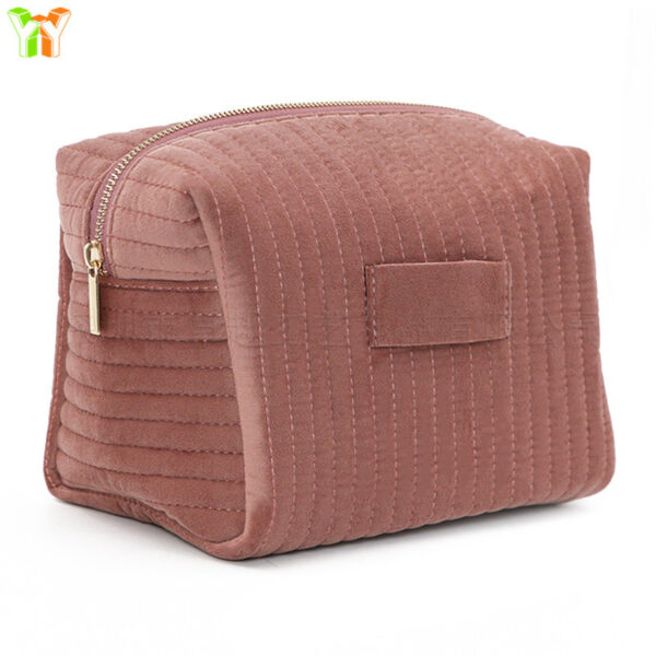 Wholesale In stock large capacity velvet cosmetic bag Plaid multi-function wash bag skin-friendly material skin care storage bag
