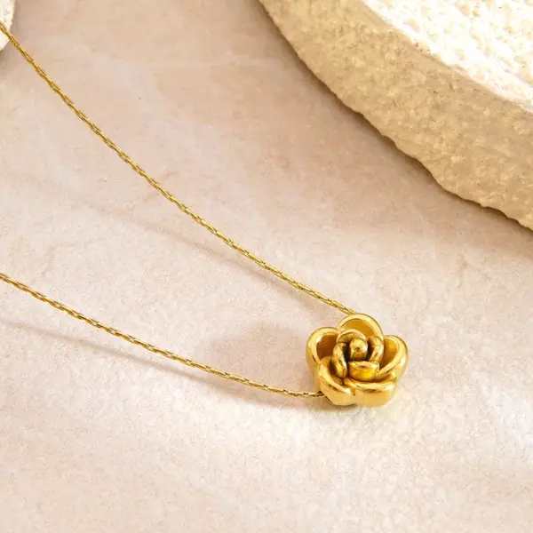 Wholesale Three-dimensional Flowers Jewelry Set In 304 Stainless Steel With 18K Gold Plated PVD Coating And Twisted Rope Chain