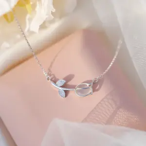X1724# Silver Tulip Necklace