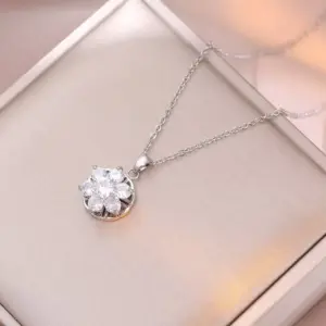X3171 Flower Rotating Necklace