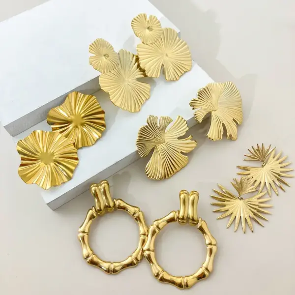 Wholesale PVD Coated Real Gold Plated 14K Gold Sector 304 Stainless Steel Modern Style Classic Style Waterproof Non Tarnish Drop Earrings