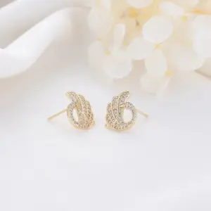 Wholesale Swan Stud Earrings For Women Featuring 925 Sterling Silver Posts With Electroplated Copper And Zircon Inlay