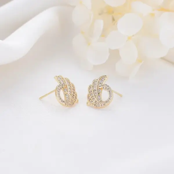 Wholesale Swan Stud Earrings For Women Featuring 925 Sterling Silver Posts With Electroplated Copper And Zircon Inlay