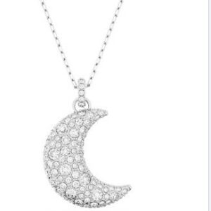 White moon necklace