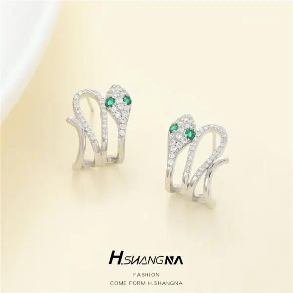 Wholesale Snake Stud Earrings For Women With 925 Sterling Silver Posts, Copper Base, And 14K Real Gold Plated Rhinestones