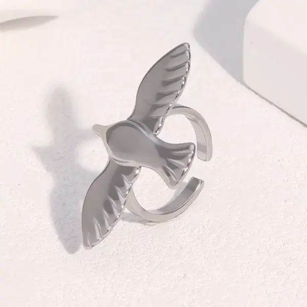 Wholesale Style Stainless Steel Peace Dove Bird Open Ring For Women, Unique Retro 18k Gold Titanium Steel Jewelry, Supply