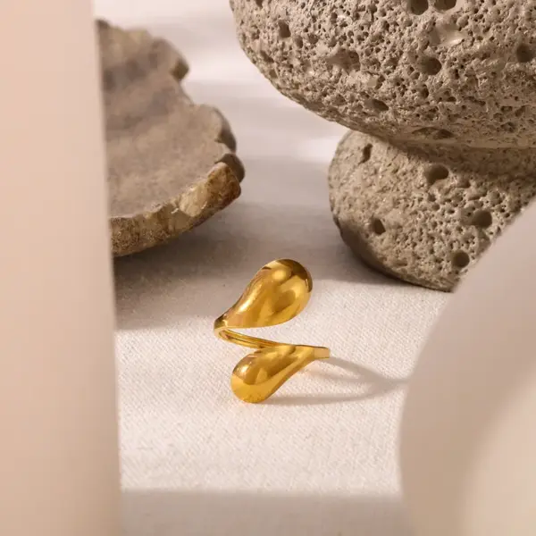 Wholesale 304 Stainless Steel Geometric Water Droplets PVD Coated 18K Gold 18K Real Gold Plated Real Gold Plated Vintage Style Modern Style Simple Style Waterproof Non Tarnish Gold Open Rings