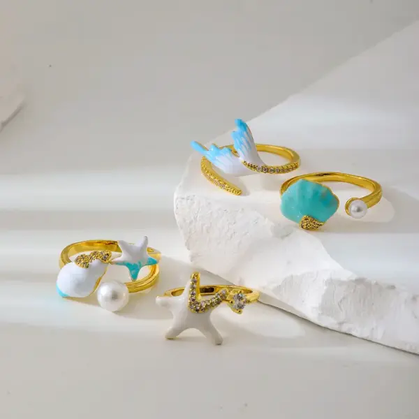 Wholesale Adjustable Open Ring Starfish Shell Design Unique Style Ocean Theme Fashionable Accessory Gold Plated Copper Material