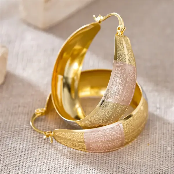 Wholesale Three-dimensional Geometric Earrings For Women In Copper With KC Golden Plated Water Plating And 0.03µm Thickness