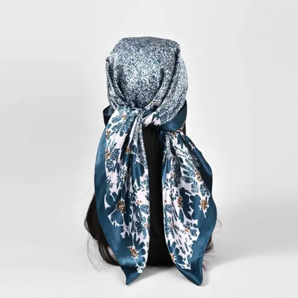 Wholesale Casual Ladies Printed Silk Scarf 90cm Decorative Chain Pattern Headscarf Hair Scarf Polyester Satin All Season Floral Design